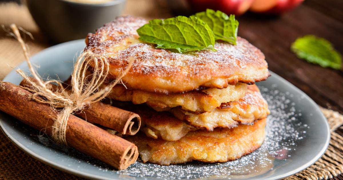 Low Carb Cinnamon Apple Pancakes