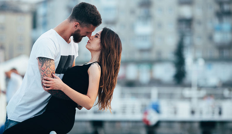 10 Major First Kiss Red Flags that Lead to a Toxic Relationship
