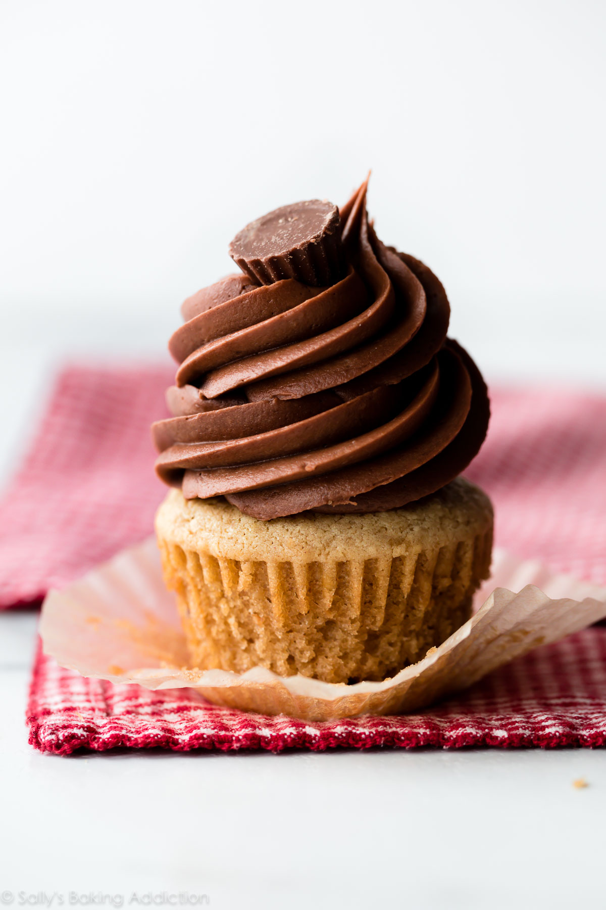 Peanut Butter Cupcakes – Recipe Solved