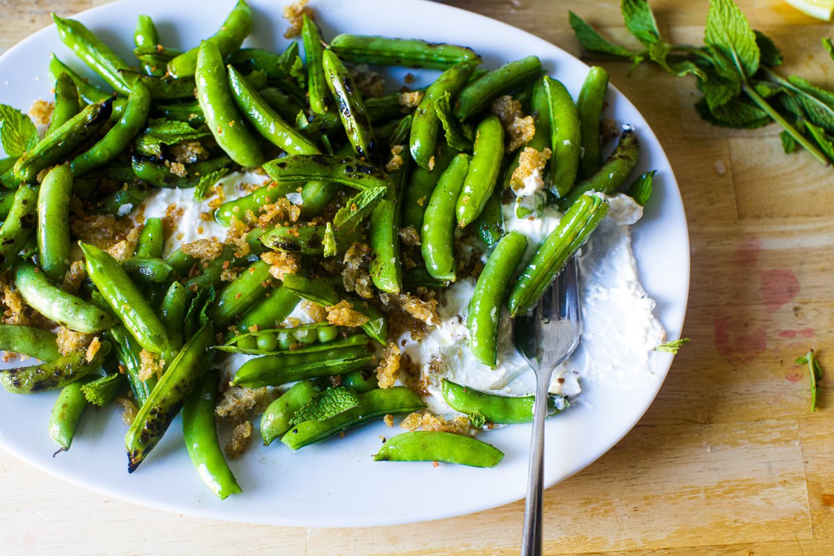 burrata with charred and raw sugar snap peas