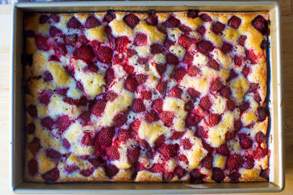 strawberry summer sheet cake