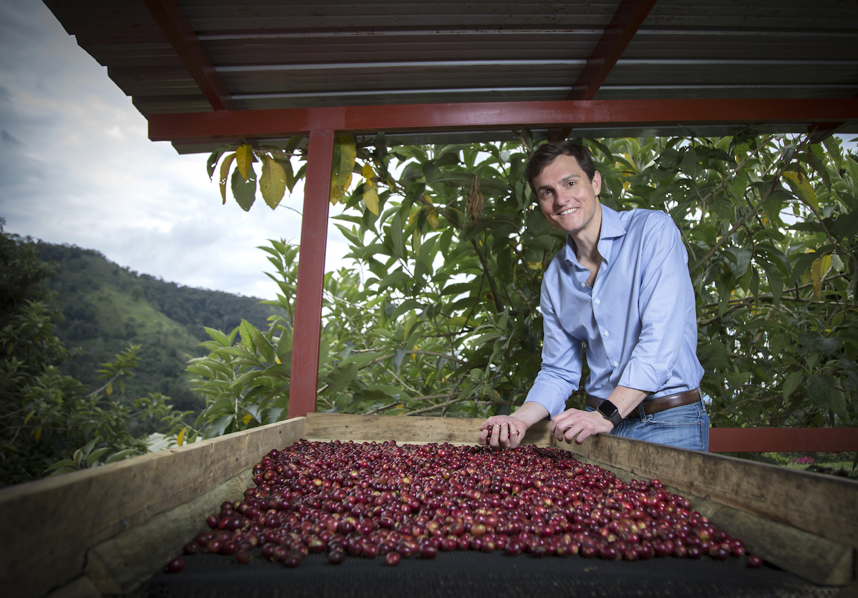Propina App Sends Tips Directly Into Pensions for Coffee Farmers